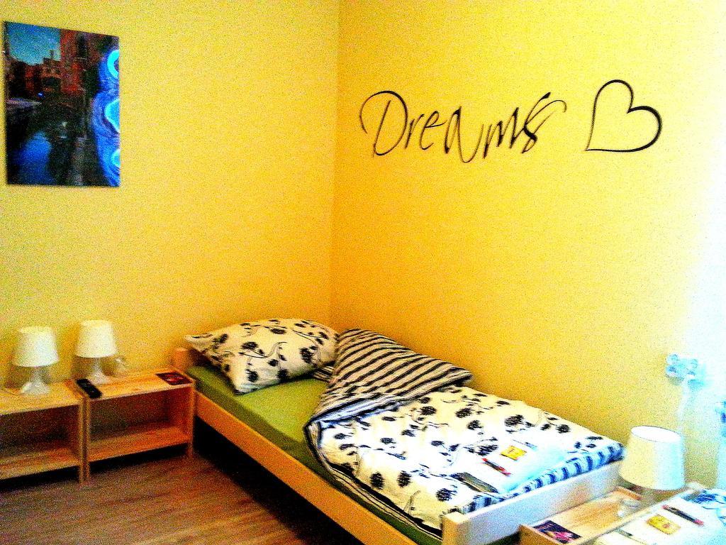 Hostel Puzzle - Jezyce ポズナン エクステリア 写真